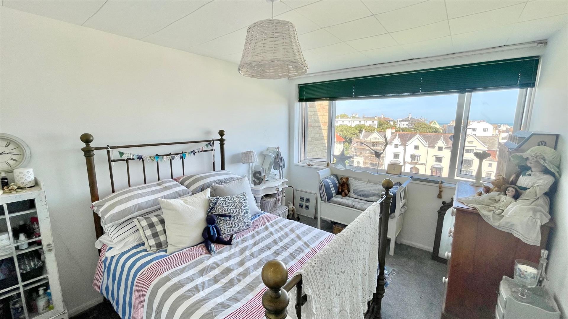 1 bed property in Quarry Hill, St. Leonards-On-Sea